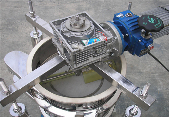 Multi Deck / Single Deck Vibrating Screen Machine With Rotary Brush System